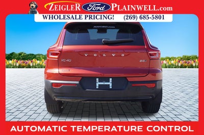 2023 Volvo XC40 B5 Plus Dark Theme AWD HEATED LEATHER POWER MOONROOF NAV