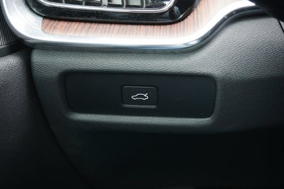 2025 Volvo V60 Cross Country B5 Plus