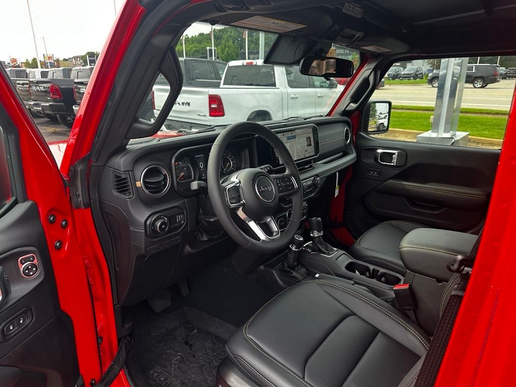 2025 Jeep Wrangler WRANGLER 4-DOOR SAHARA