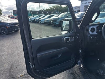 2025 Jeep Wrangler WRANGLER 4-DOOR SAHARA