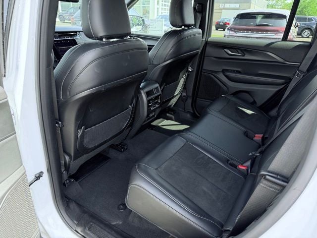 2025 Jeep Grand Cherokee Altitude 4x4