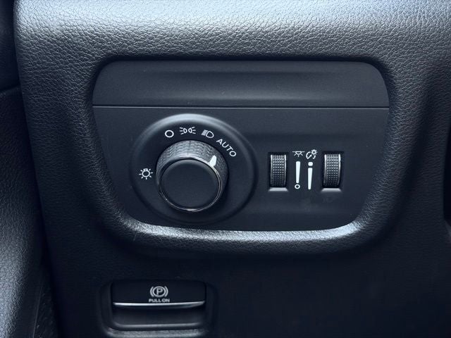 2025 Jeep Grand Cherokee Altitude 4x4