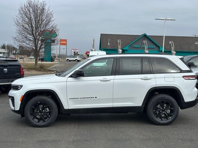 2026 Jeep Grand Cherokee GRAND CHEROKEE LAREDO ALTITUDE 4X4