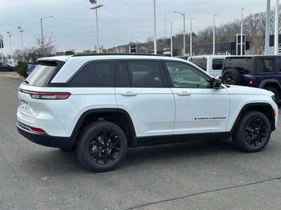 2026 Jeep Grand Cherokee GRAND CHEROKEE LAREDO ALTITUDE 4X4