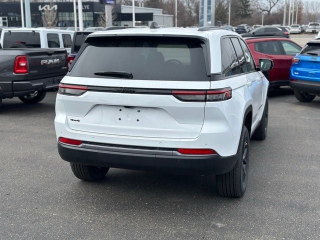 2026 Jeep Grand Cherokee GRAND CHEROKEE LAREDO ALTITUDE 4X4