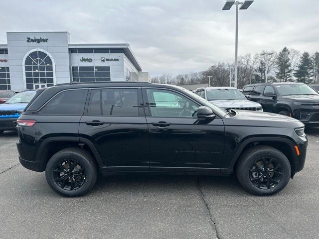2026 Jeep Grand Cherokee GRAND CHEROKEE LAREDO ALTITUDE 4X4