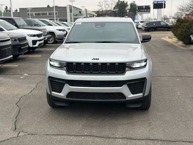 2026 Jeep Grand Cherokee GRAND CHEROKEE LAREDO ALTITUDE 4X4