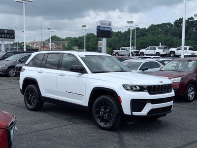 2026 Jeep Grand Cherokee GRAND CHEROKEE LAREDO ALTITUDE 4X4
