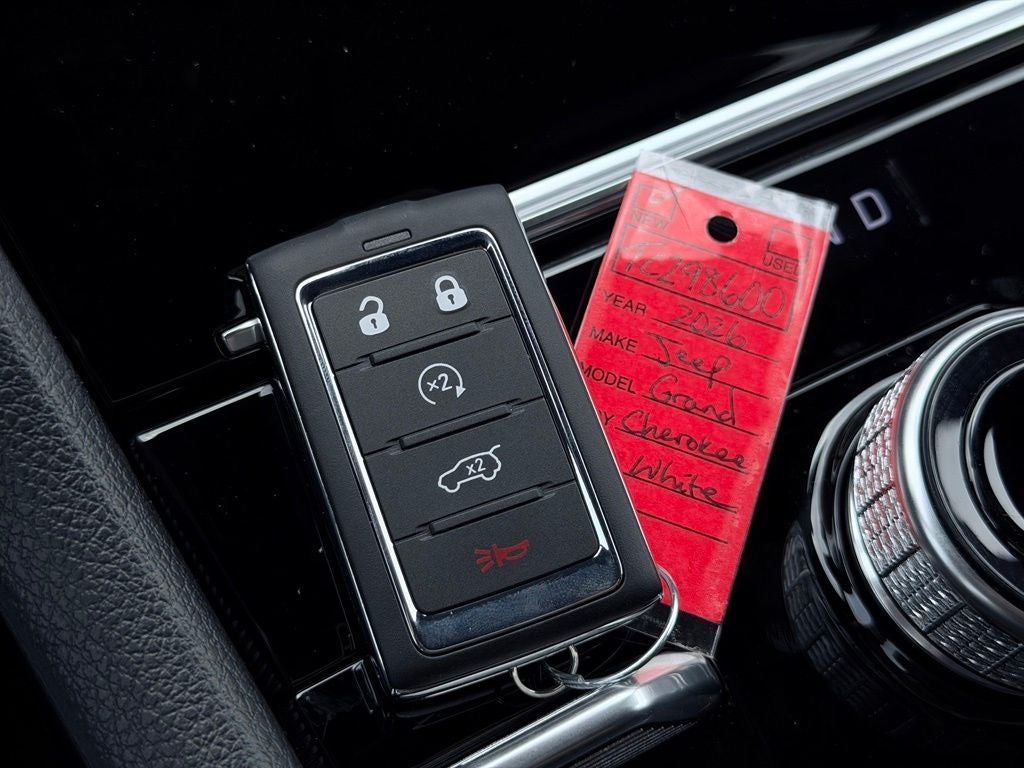 2026 Jeep Grand Cherokee GRAND CHEROKEE LAREDO ALTITUDE 4X4