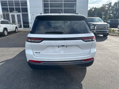 2027 Jeep Grand Cherokee Altitude