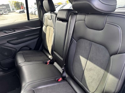 2027 Jeep Grand Cherokee Altitude