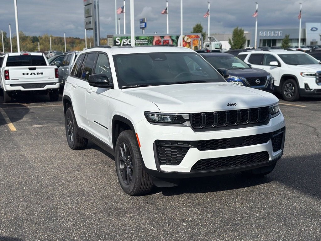 2027 Jeep Grand Cherokee Altitude