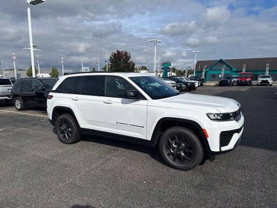 2027 Jeep Grand Cherokee Altitude