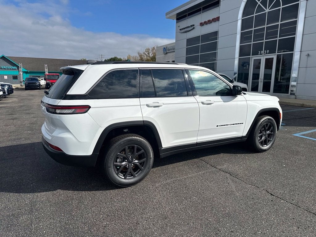 2027 Jeep Grand Cherokee Altitude