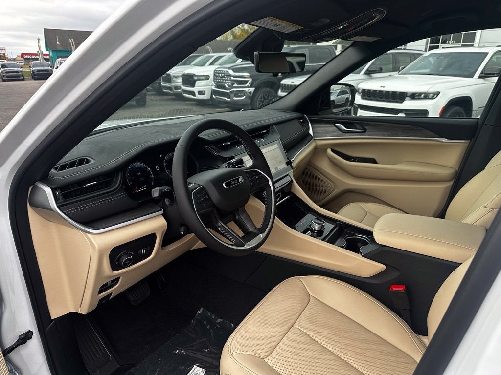 2027 Jeep Grand Cherokee Limited