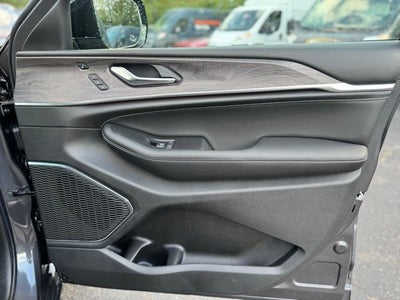 2025 Jeep Grand Cherokee GRAND CHEROKEE OVERLAND 4X4