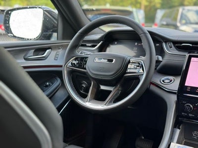 2025 Jeep Grand Cherokee GRAND CHEROKEE OVERLAND 4X4