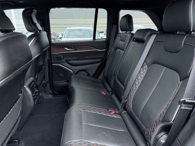 2025 Jeep Grand Cherokee Summit 4x4