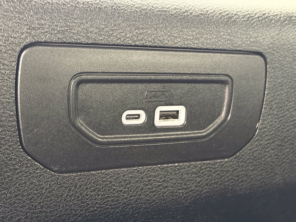 2023 Jeep Grand Cherokee L Limited * Certified Pre-Owned *