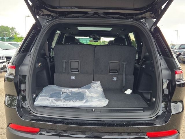 2025 Jeep Grand Cherokee L GRAND CHEROKEE L LIMITED 4X4