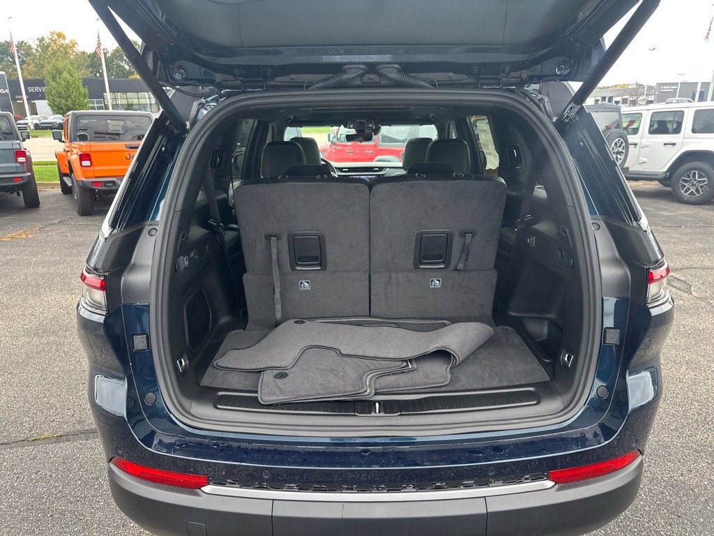 2027 Jeep Grand Cherokee L Limited