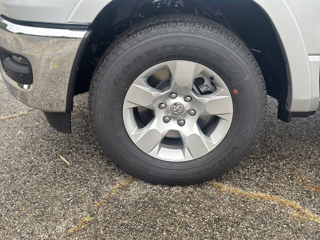 2027 RAM 1500 Big Horn/Lone Star