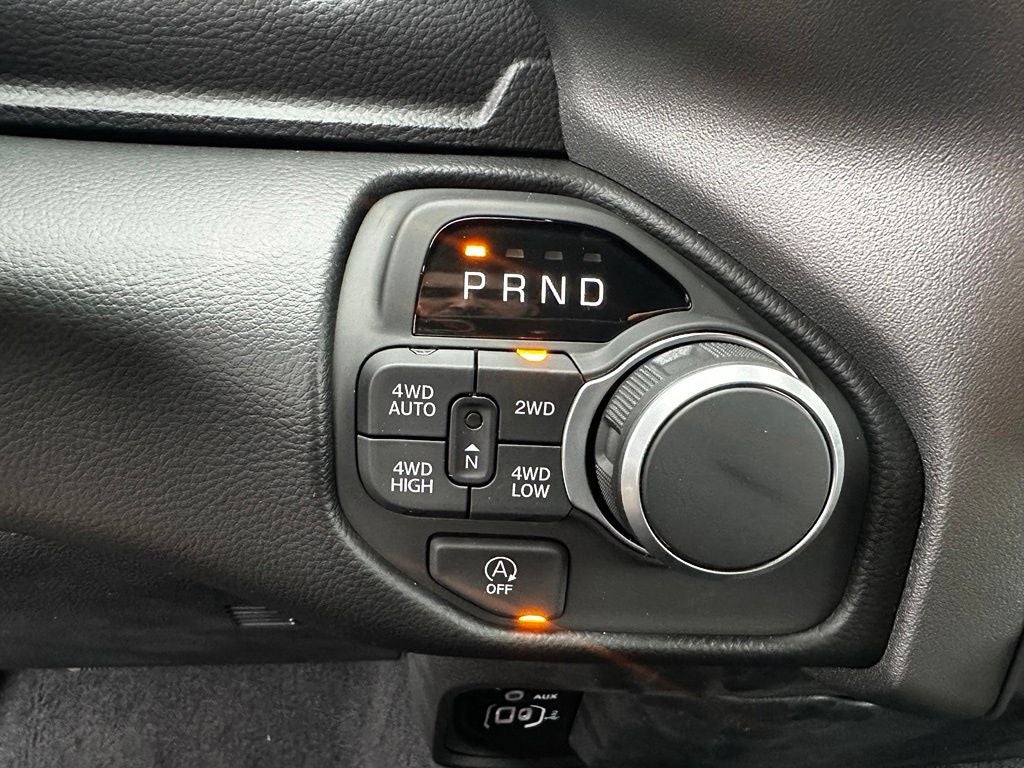 2027 RAM 1500 Big Horn/Lone Star