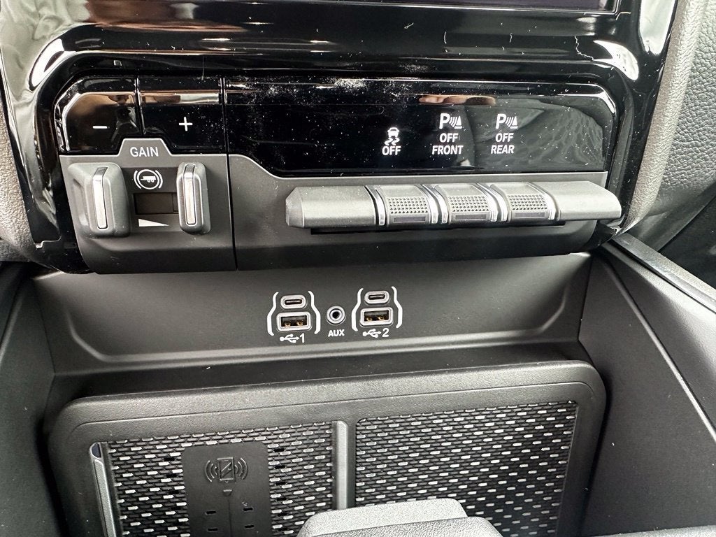 2027 RAM 1500 Big Horn/Lone Star