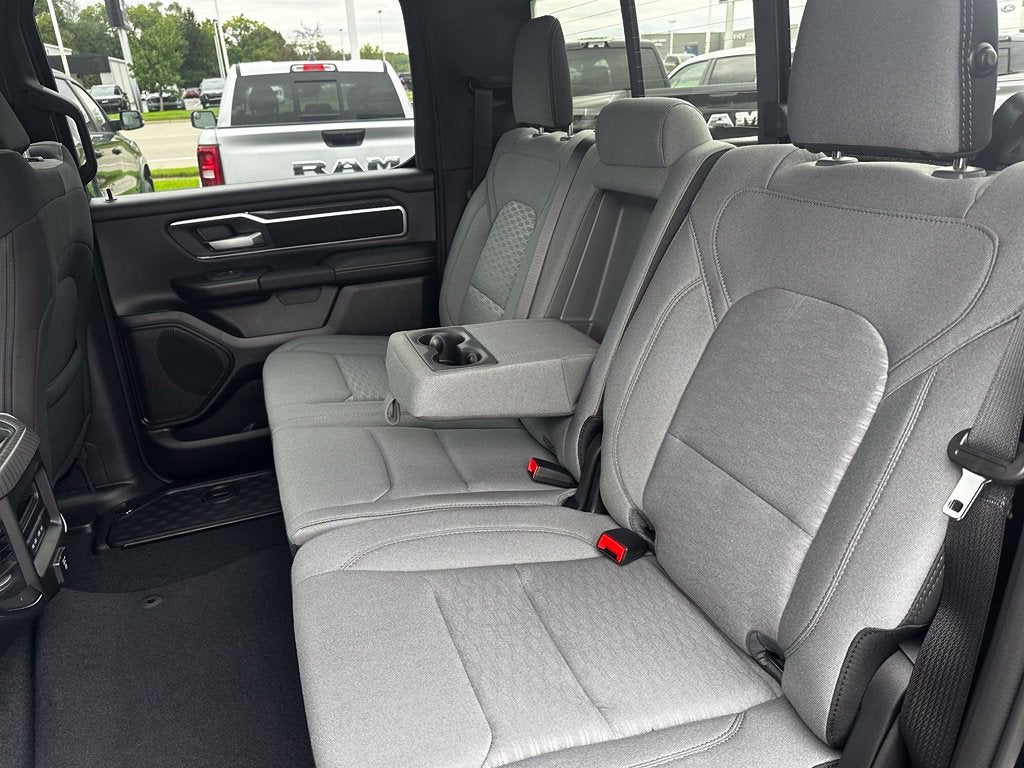 2027 RAM 1500 Big Horn/Lone Star