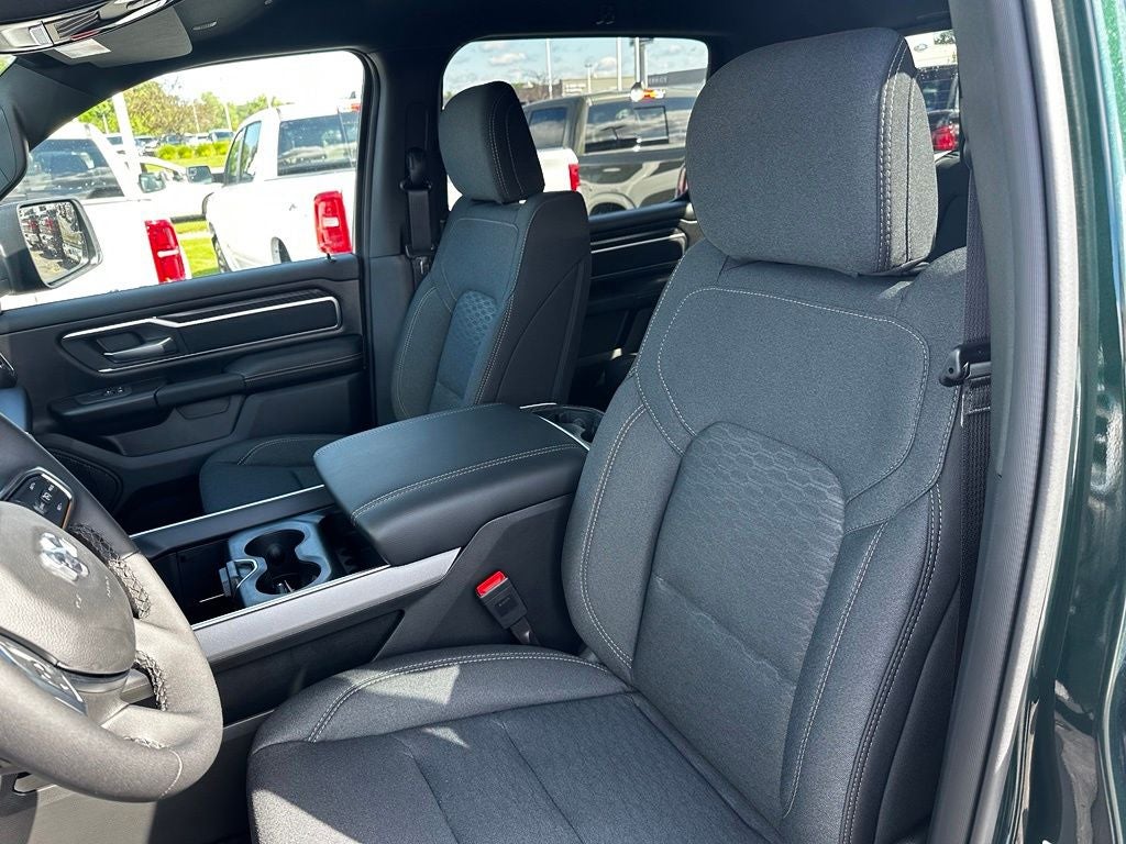 2027 RAM 1500 Big Horn/Lone Star