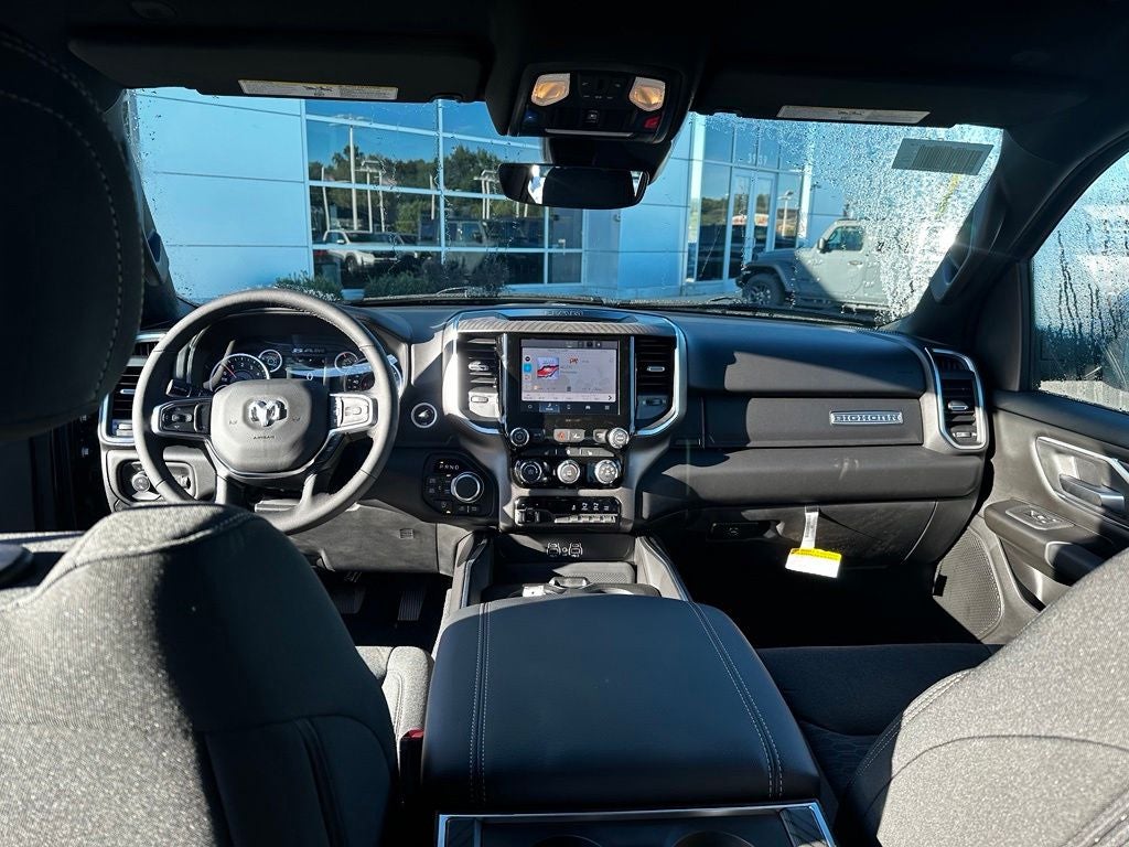2027 RAM 1500 Big Horn/Lone Star