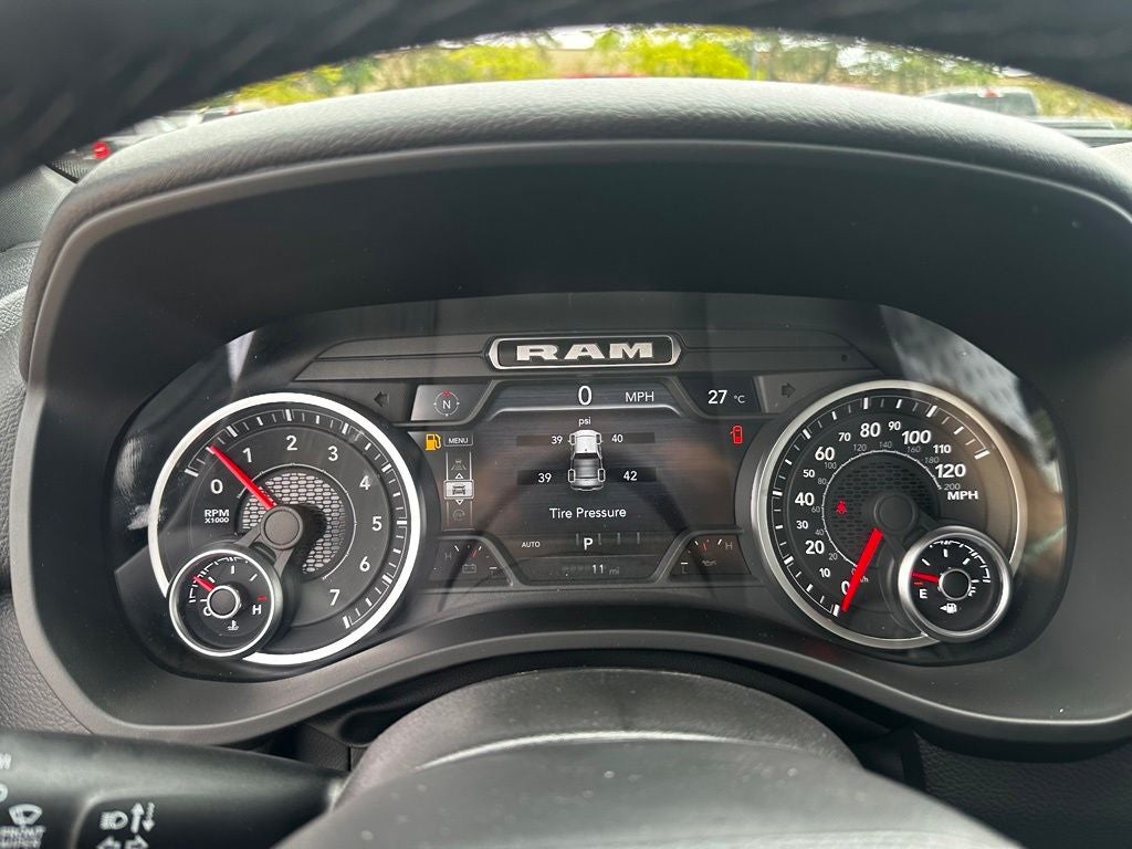2027 RAM 1500 Big Horn/Lone Star