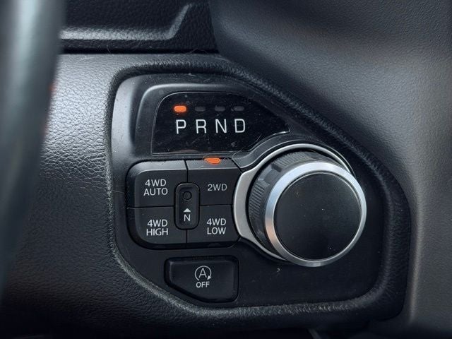 2022 RAM 1500 Big Horn Crew Cab 4x4 5'7' Box