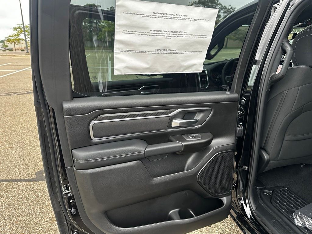 2027 RAM 1500 Big Horn/Lone Star