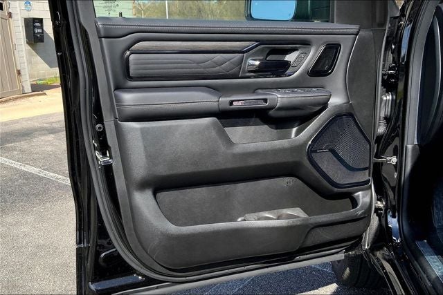 2026 RAM 1500 RAM 1500 LIMITED CREW CAB 4X4 5'7' BOX