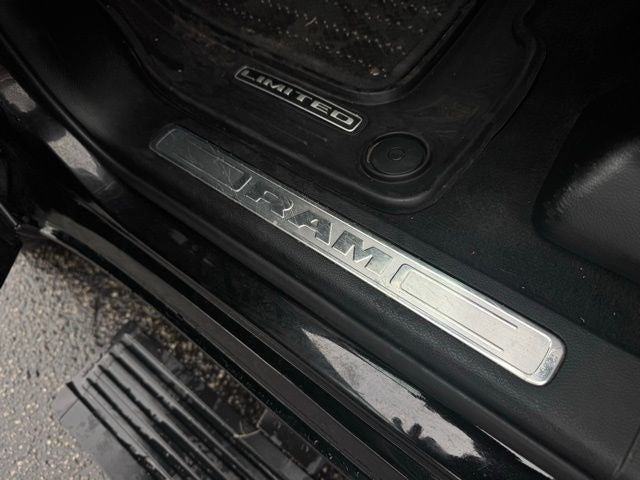 2021 RAM 1500 Limited Crew Cab 4x4 5'7' Box