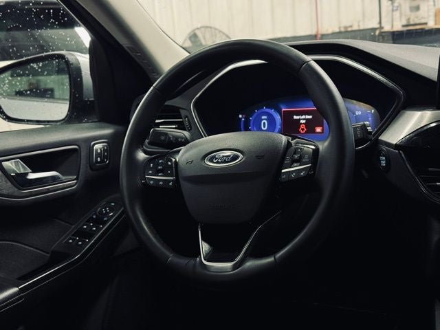 2022 Ford Escape Hybrid Titanium Hybrid