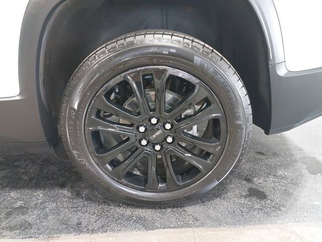 2023 GMC Acadia AWD SLT