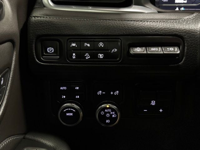 2022 GMC Yukon XL 4WD Denali