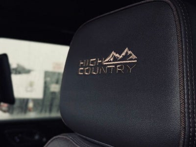 2023 Chevrolet Suburban High Country