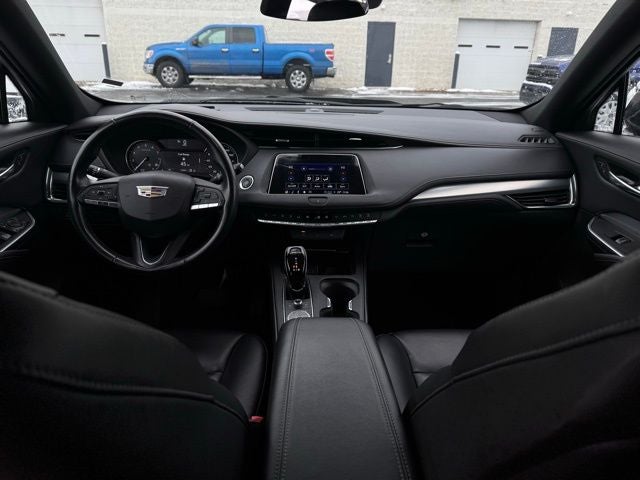 2023 Cadillac XT4 AWD Premium Luxury