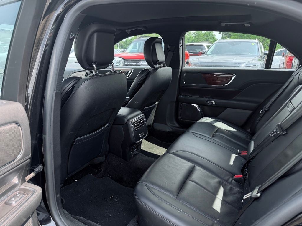 2017 Lincoln Continental Select