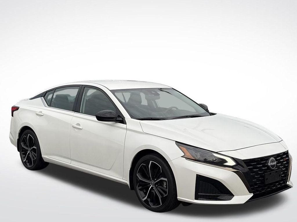 2023 Nissan Altima SR FWD