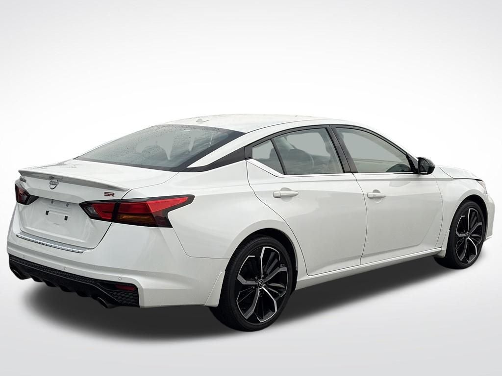 2023 Nissan Altima SR FWD