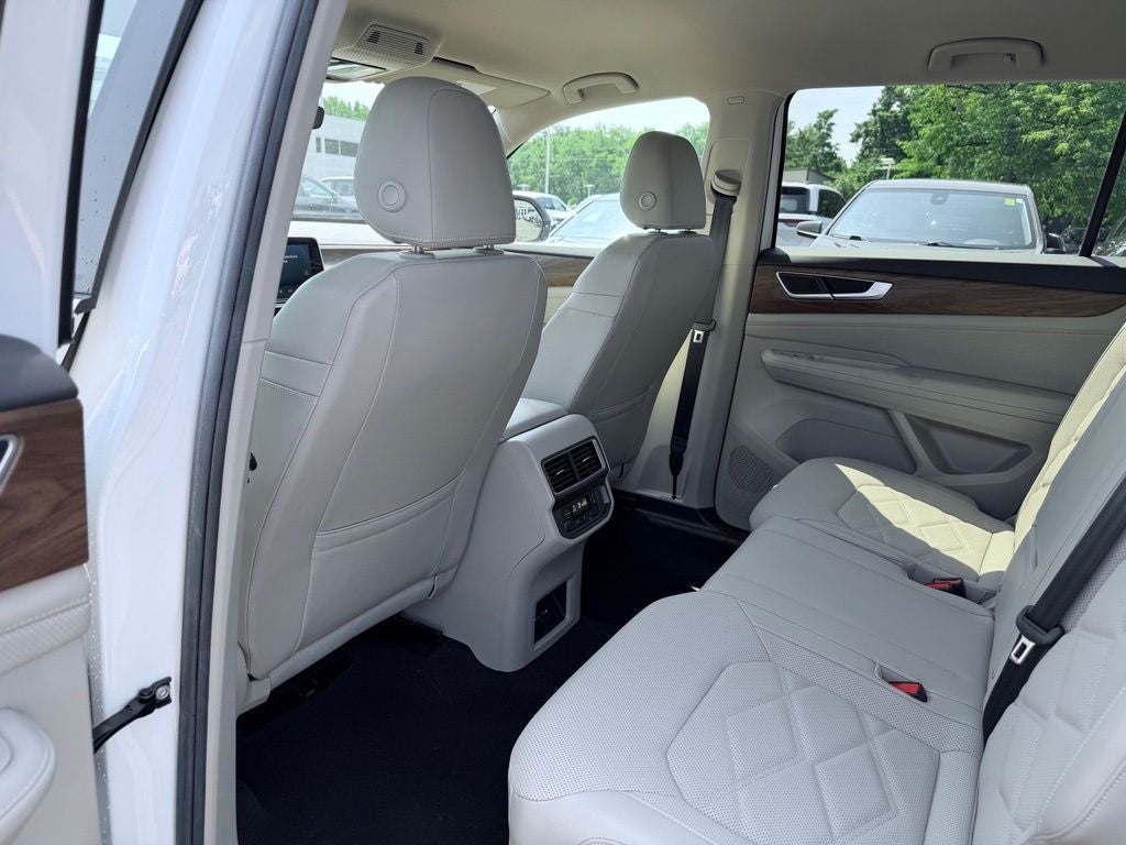 2024 Volkswagen Atlas 2.0T SE