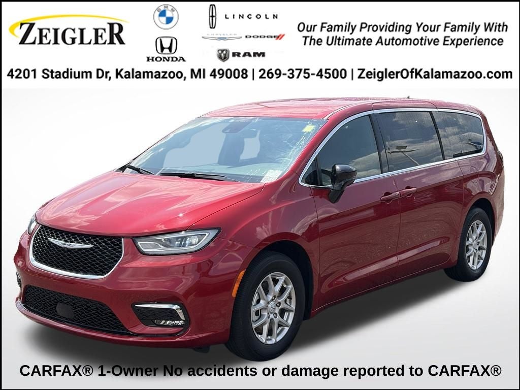 2025 Chrysler Pacifica Select