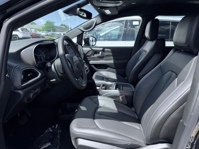 2027 Chrysler Pacifica PACIFICA SELECT