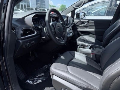 2027 Chrysler Pacifica PACIFICA SELECT