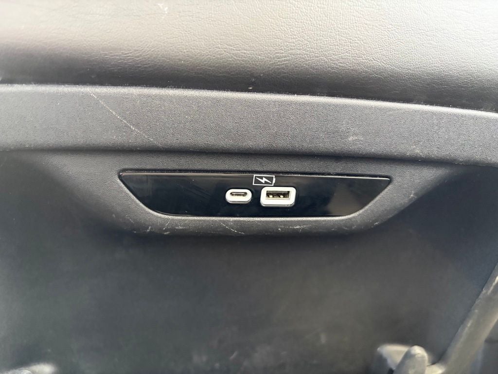 2023 Chrysler Pacifica Touring L * Certified Pre-Owned *