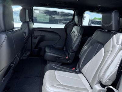 2027 Chrysler Pacifica PACIFICA SELECT